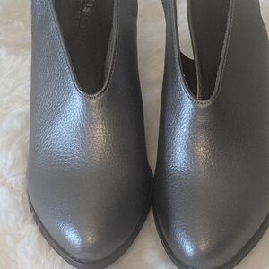 Kenneth Cole Reaction Gray Block Heel Slingback Shoes Size 8